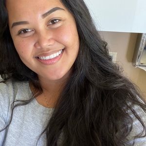 Meet your Posher, Denise